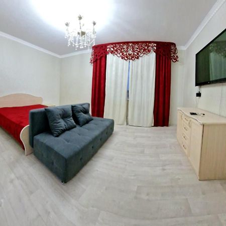 1 - Comnatnye Quartiry V Centre Kokshetau Apartamento Exterior foto